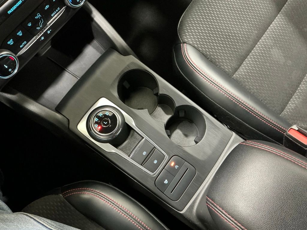 Used 2025 Ford Escape ST-Line image 14