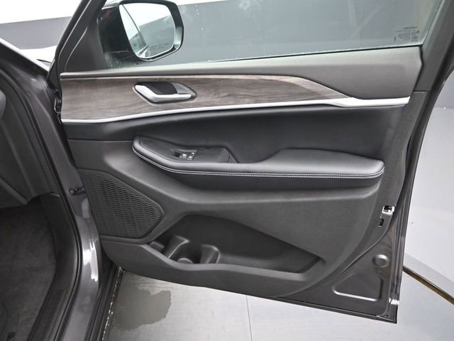 New 2026 Jeep Grand Cherokee L Laredo image 22