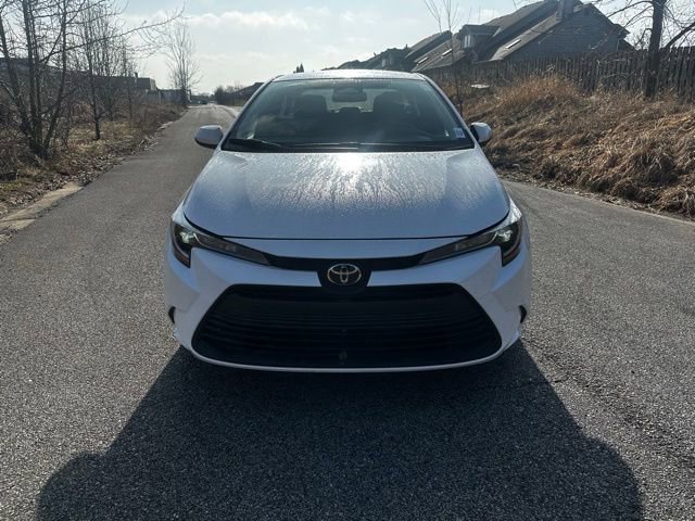 Used 2026 Toyota Corolla LE image 2