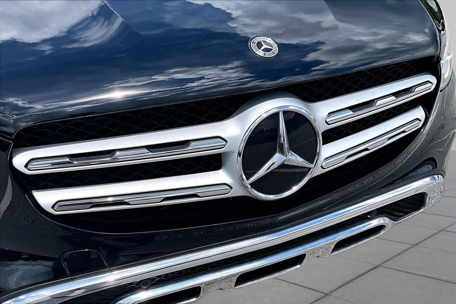 Certified 2022 Mercedes-Benz GLC 300 w/ Premium Package Lite image 30