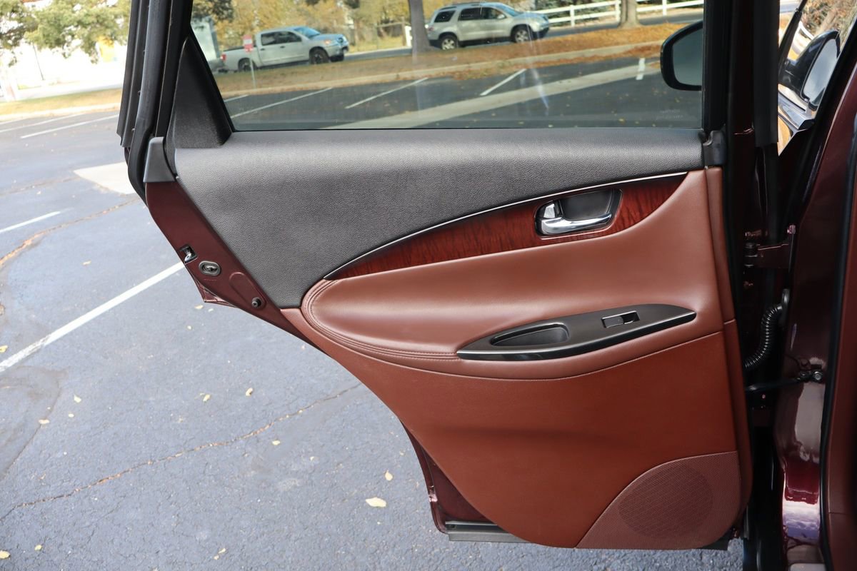 Used 2015 INFINITI QX50 Journey w/ Premium Package image 24