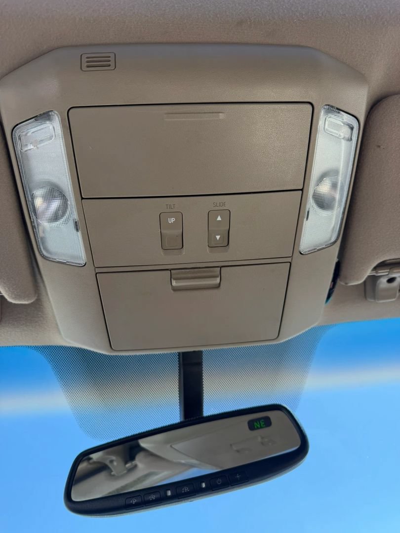 Used 2012 Toyota Sequoia Limited RWD image 34
