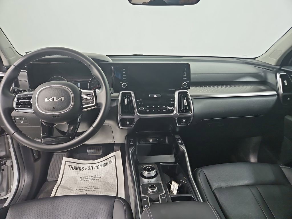 Used 2023 Kia Sorento EX image 13