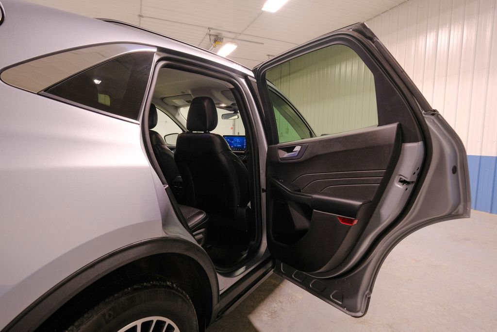 Used 2024 Ford Escape Base image 16