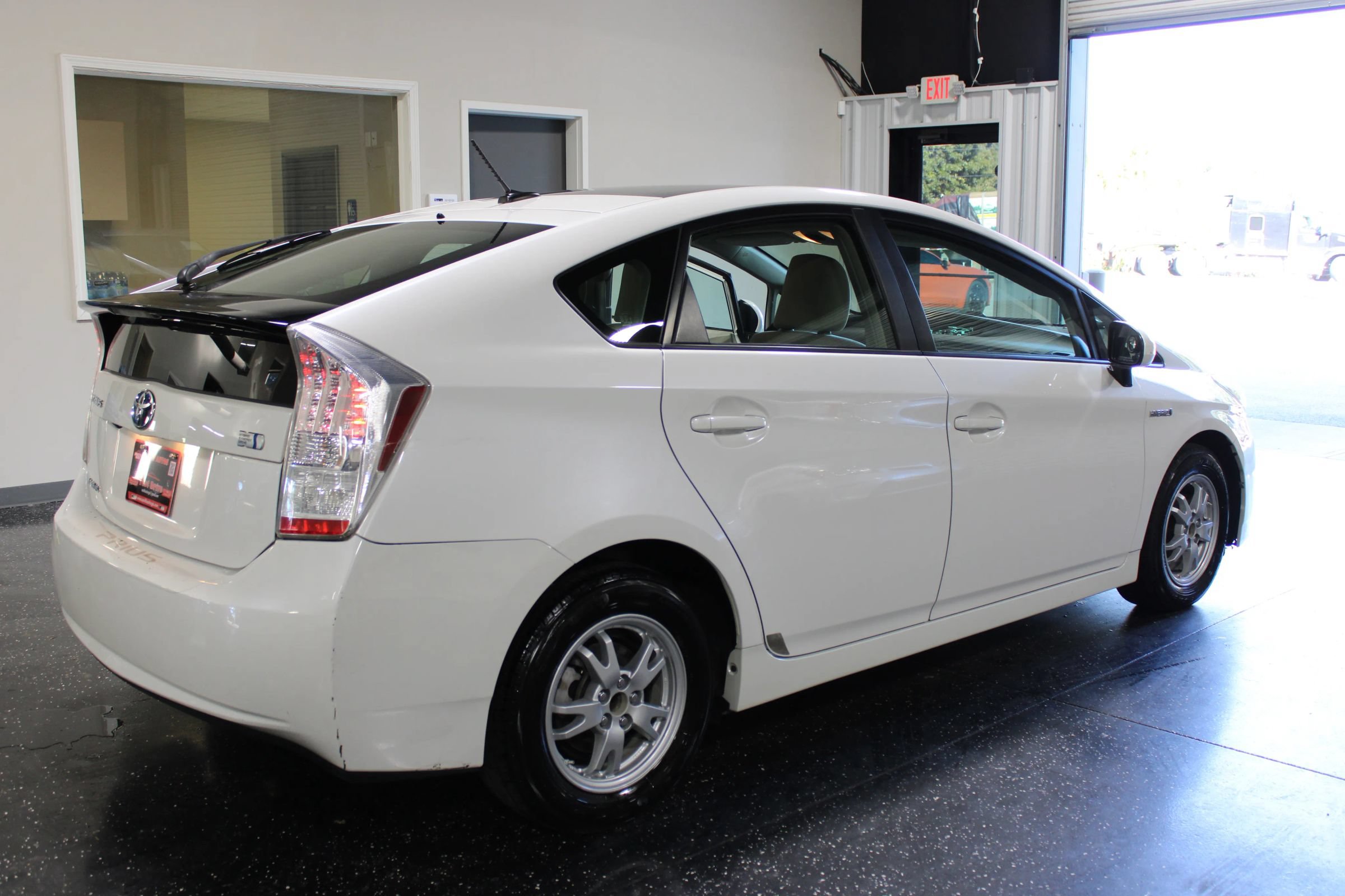 Used 2011 Toyota Prius Three w/ Solar Roof Pkg FWD image 3