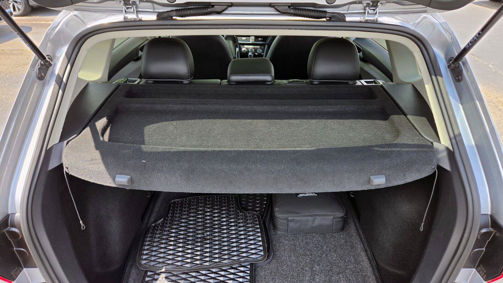 Certified 2023 Volkswagen Taos SE w/ Panoramic Sunroof Package FWD image 63