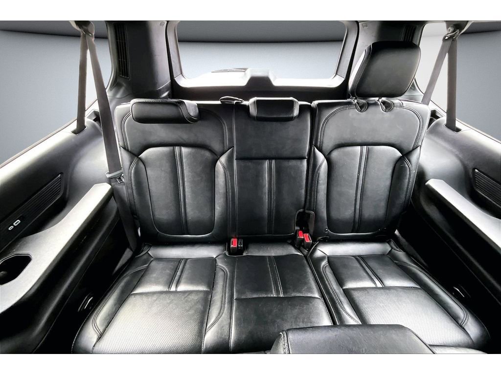 Certified 2024 Jeep Wagoneer L Series III w/ Flexible Seating Group AWD/4WD image 32