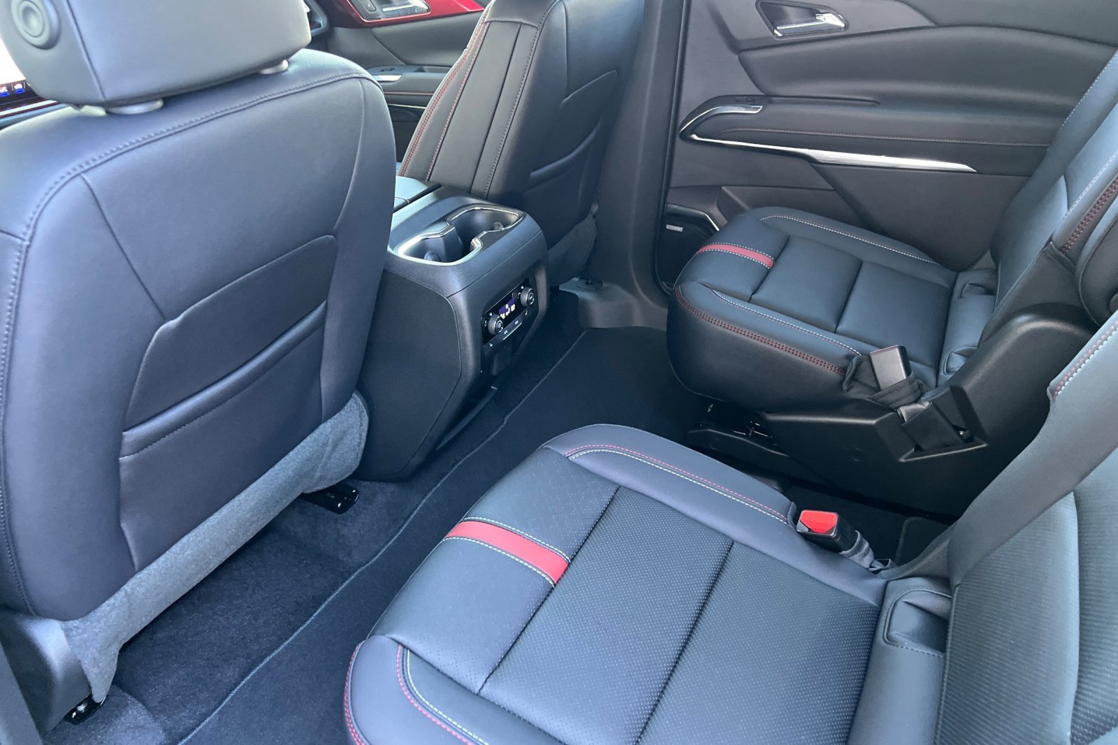 New 2026 Chevrolet Traverse RS w/ LPO, Floor Liner Package image 9