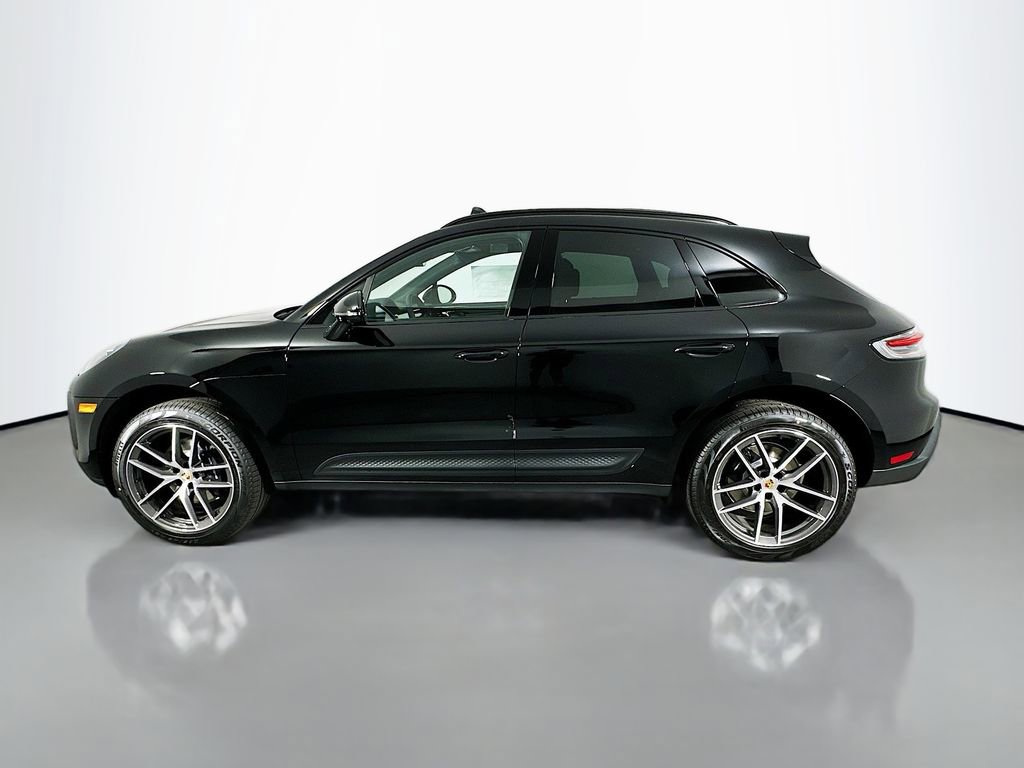 Certified 2026 Porsche Macan AWD/4WD image 2