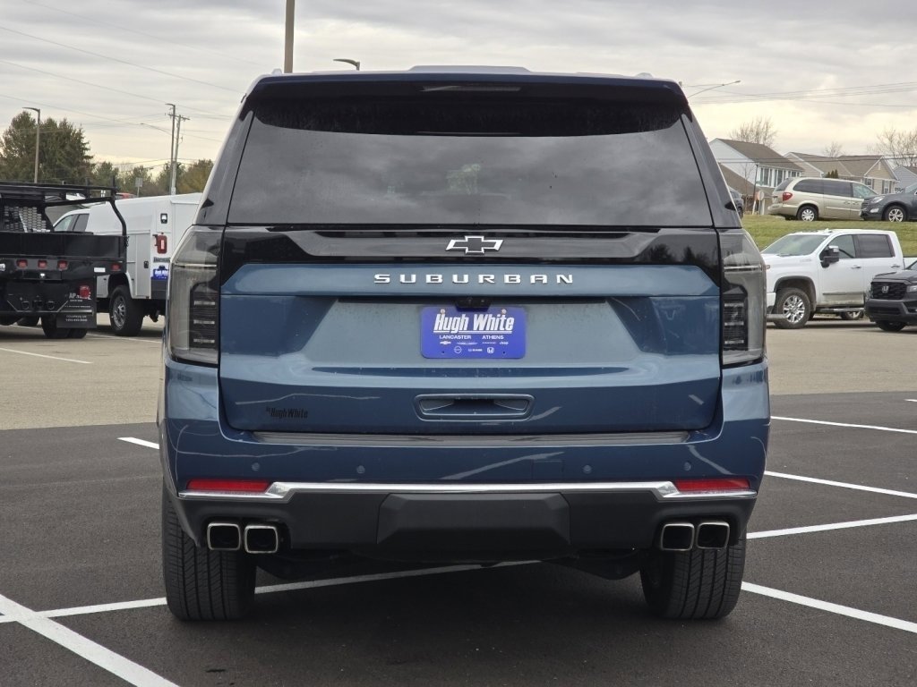 Used 2025 Chevrolet Suburban High Country image 12