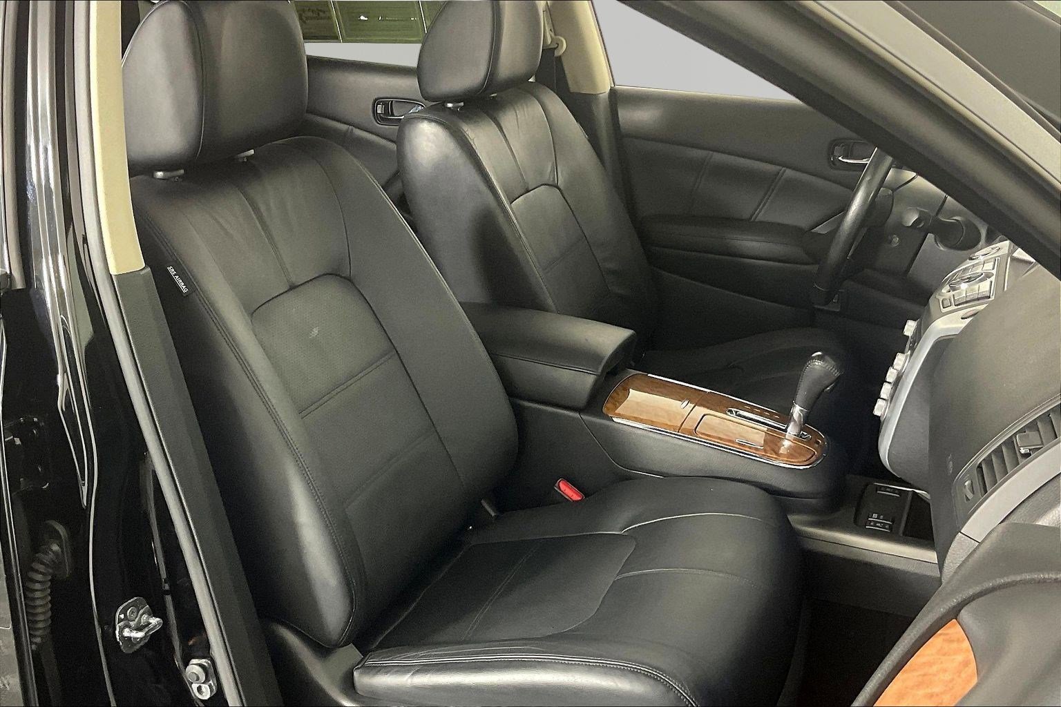 Used 2014 Nissan Murano LE w/ Platinum Edition Package image 30