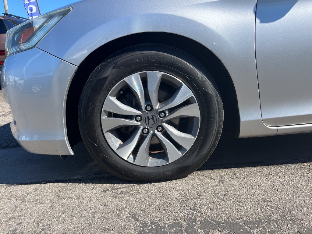 Used 2013 Honda Accord LX image 30