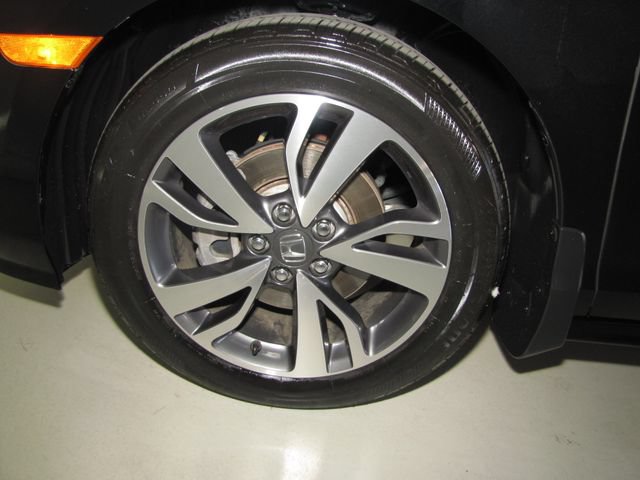 Certified 2022 Honda Odyssey Touring image 24