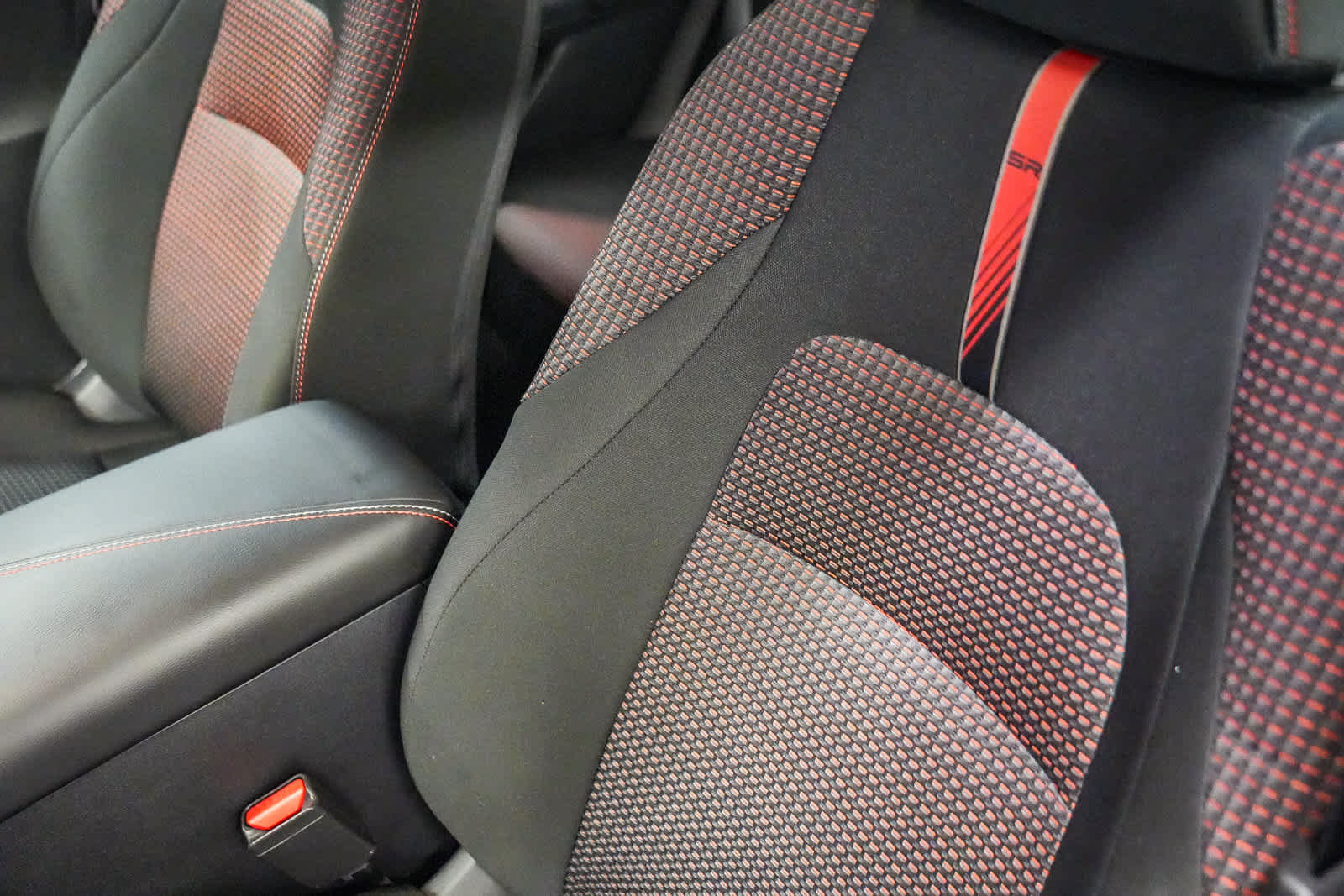 Used 2026 Nissan Sentra SR w/ Floor Mat Package FWD image 25