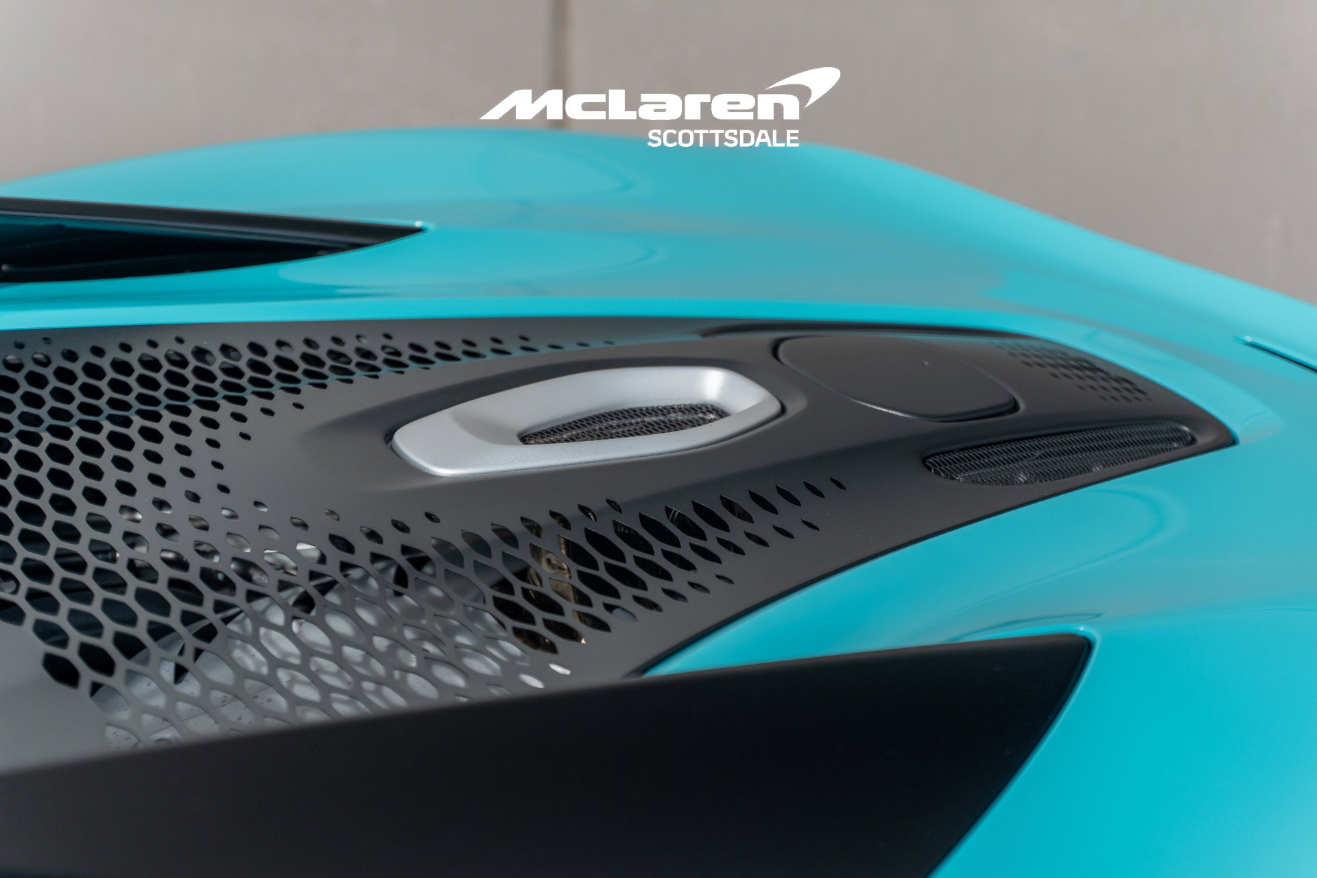 Used 2025 McLaren Artura image 20