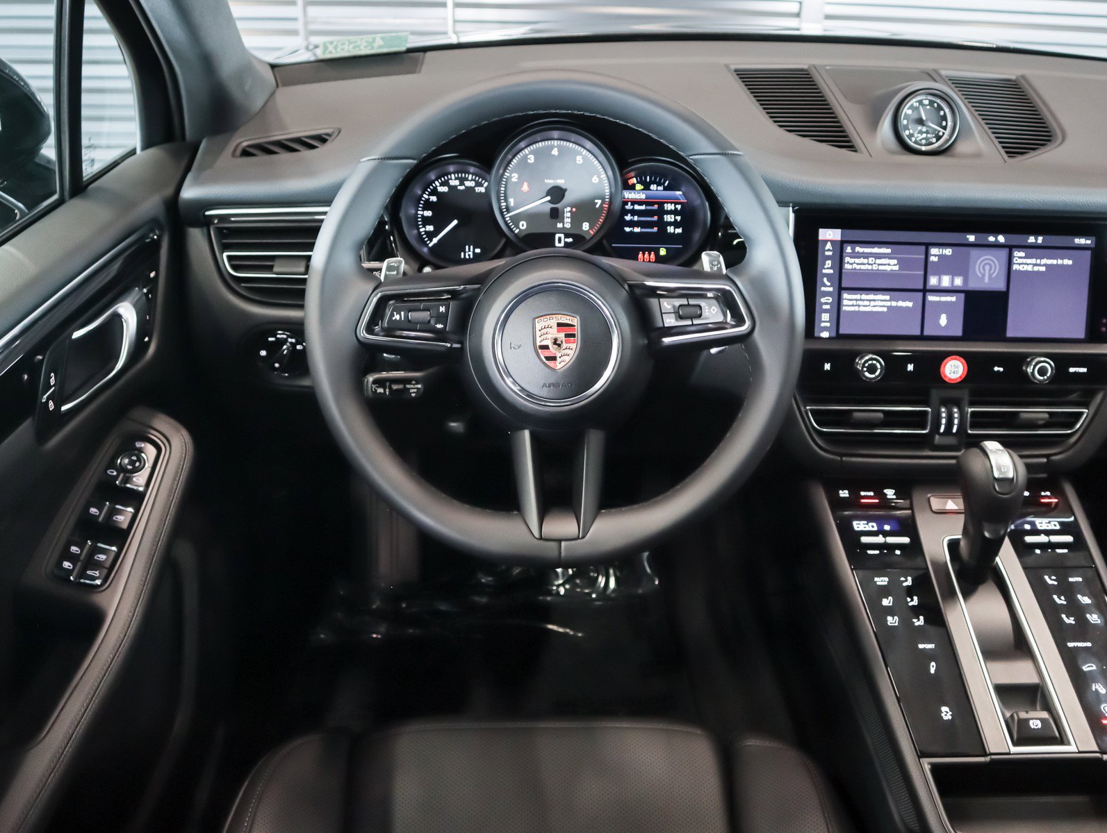 New 2026 Porsche Macan S image 13