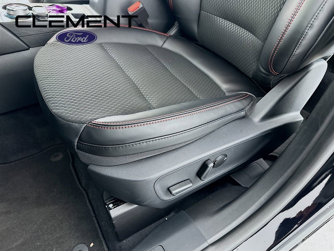 New 2026 Ford Escape ST-Line w/ Tech Pack #1 image 25