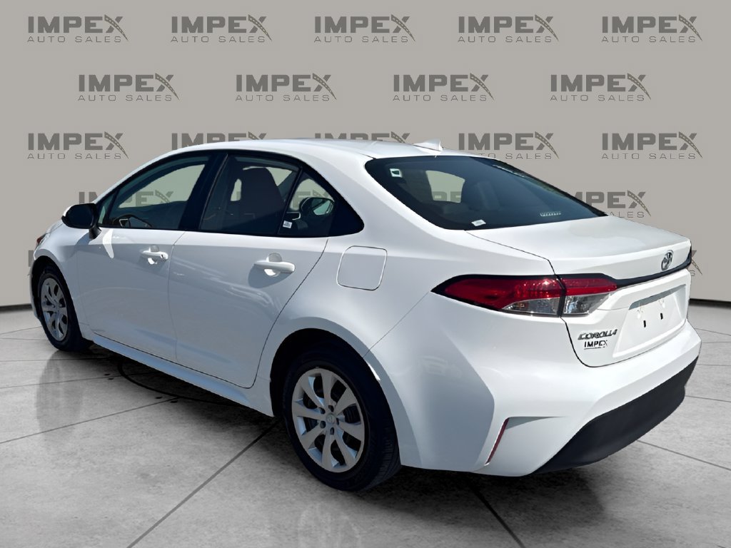 Used 2025 Toyota Corolla LE w/ Convenience Package FWD image 3
