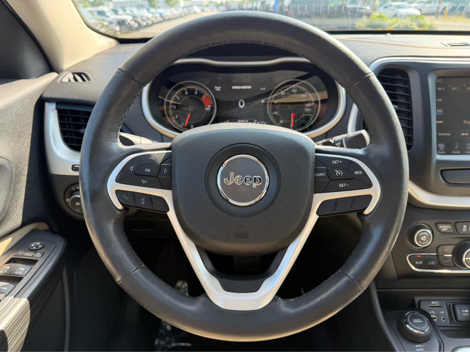 Used 2016 Jeep Cherokee Limited AWD/4WD image 14
