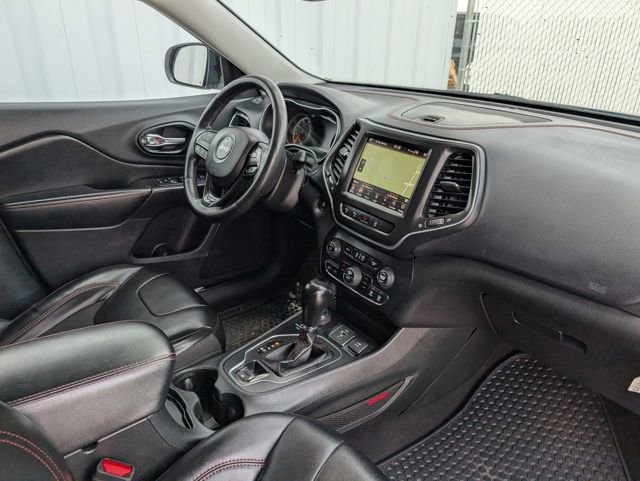 Used 2023 Jeep Cherokee Trailhawk w/ Trailer Tow Group image 30