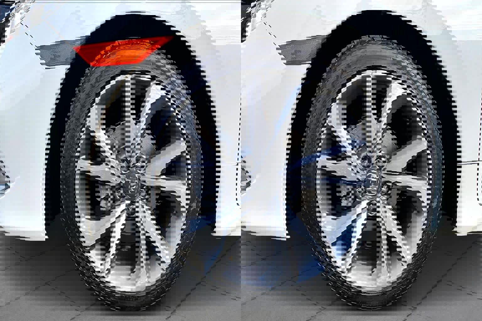 Used 2019 Honda Civic Touring image 10