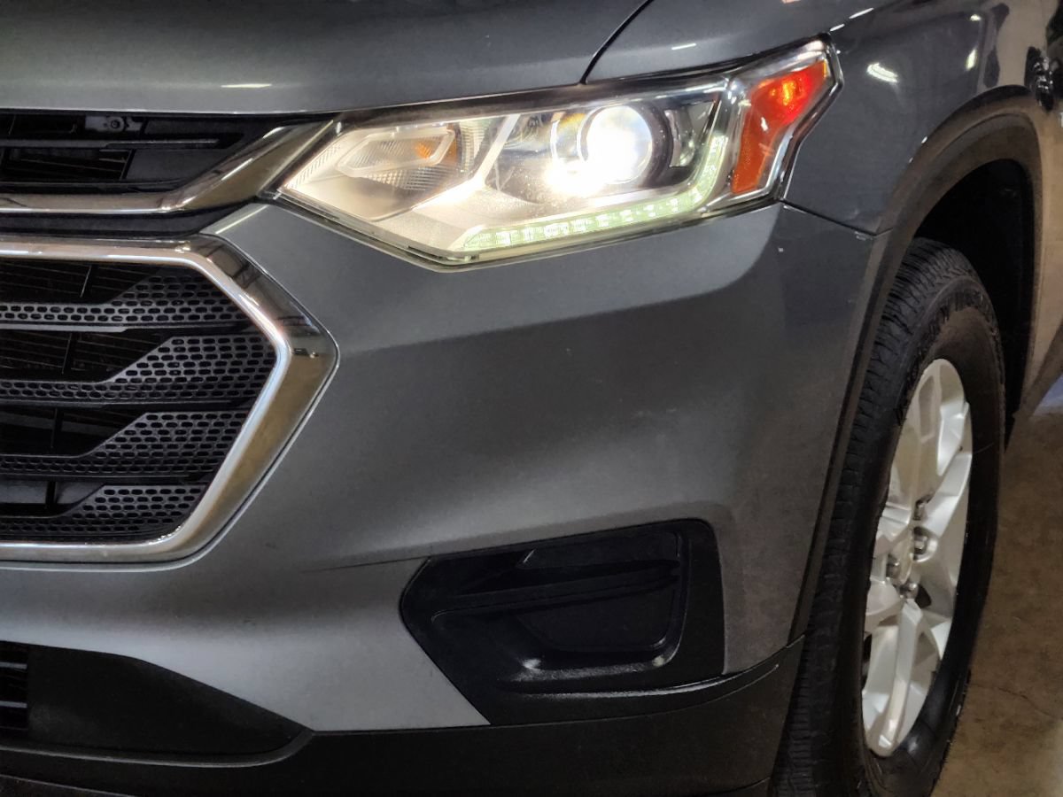 Used 2021 Chevrolet Traverse LS w/ LPO, Floor Liner Package FWD image 12