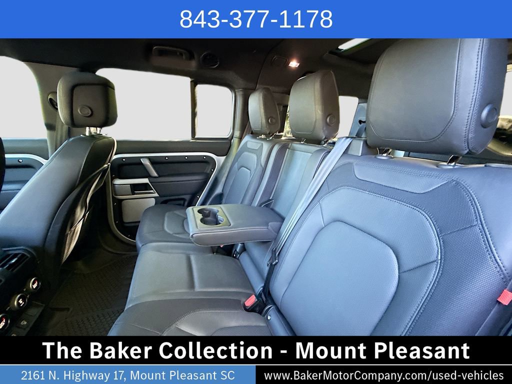 Used 2024 Land Rover Defender 130 X-Dynamic SE AWD/4WD image 29