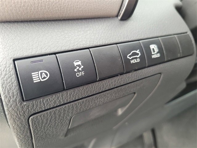 Used 2023 Toyota Camry LE image 19