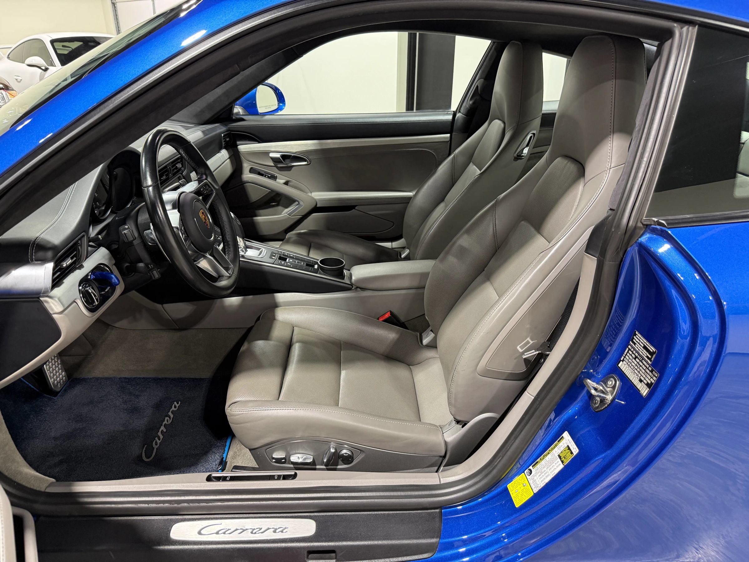 Used 2015 Porsche 911 Carrera image 60