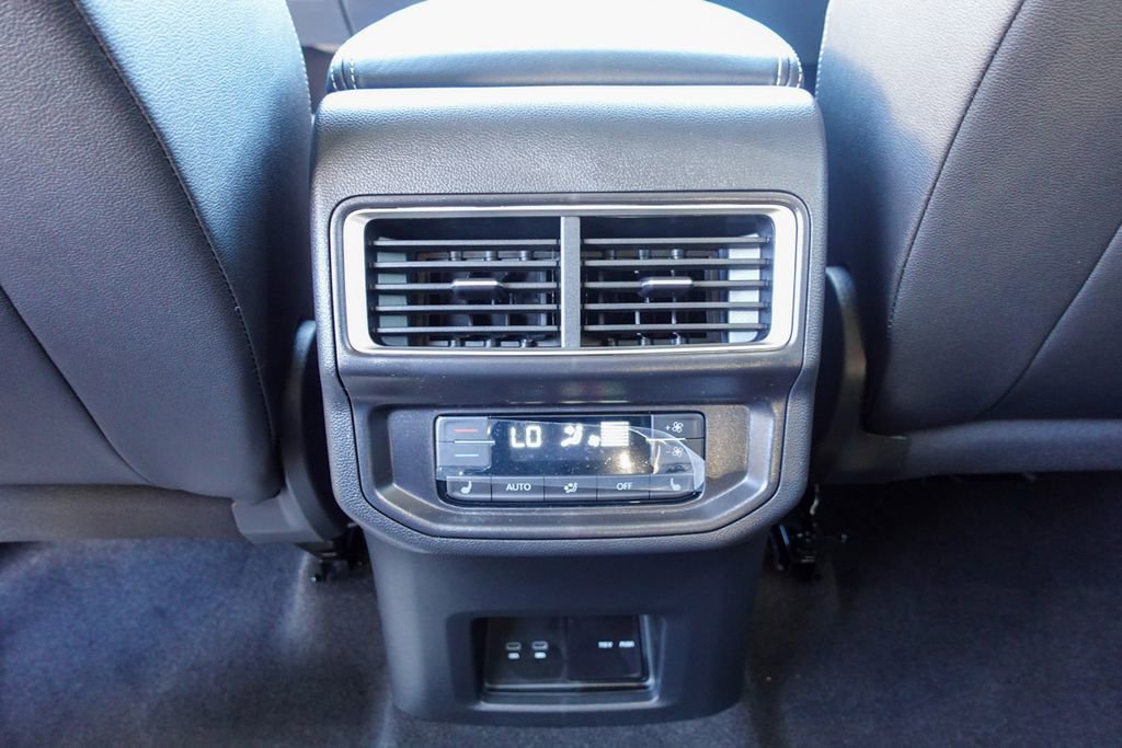 New 2026 Volkswagen Atlas SEL Premium R-Line image 29