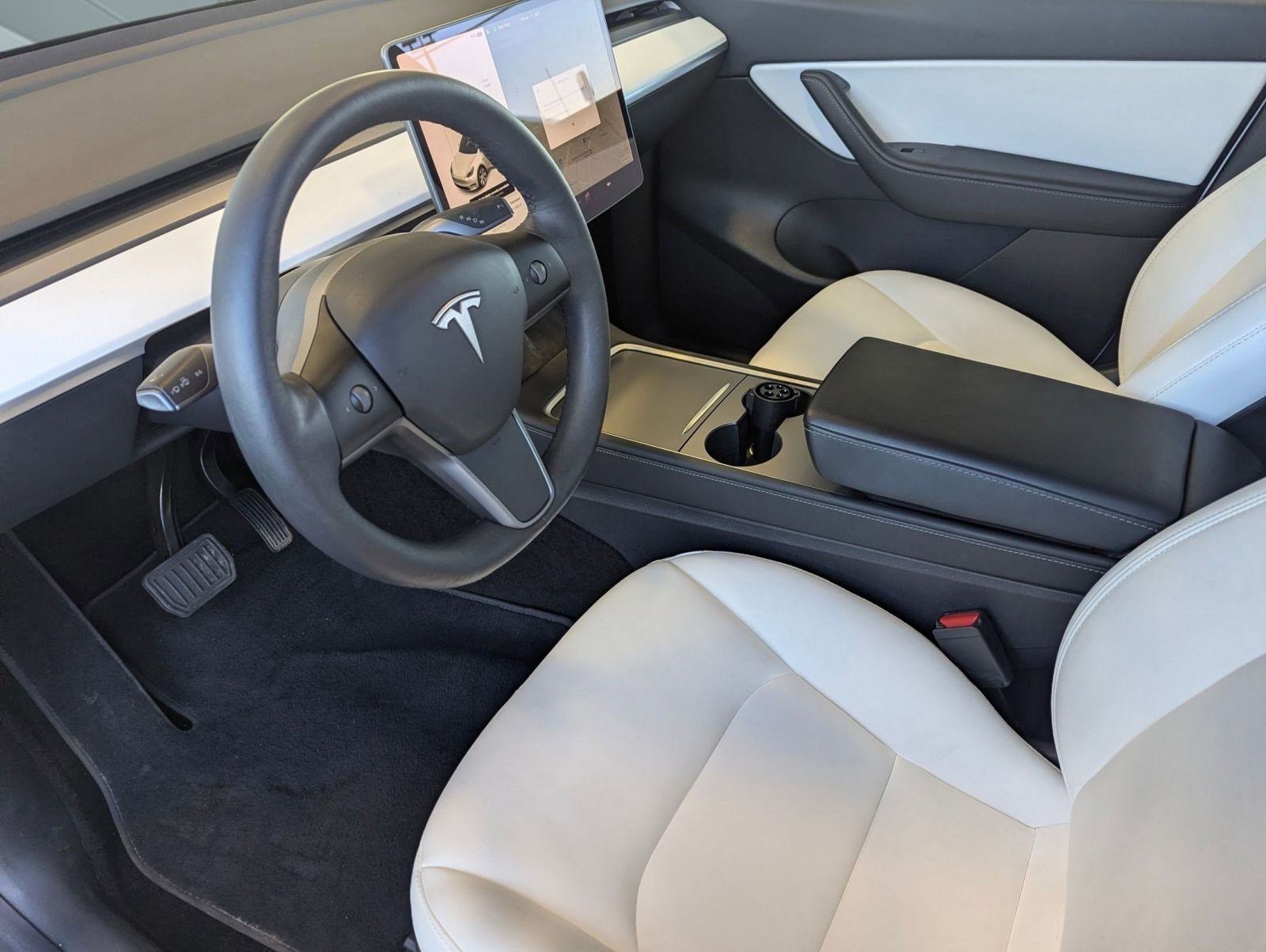 Used 2021 Tesla Model Y Long Range image 4