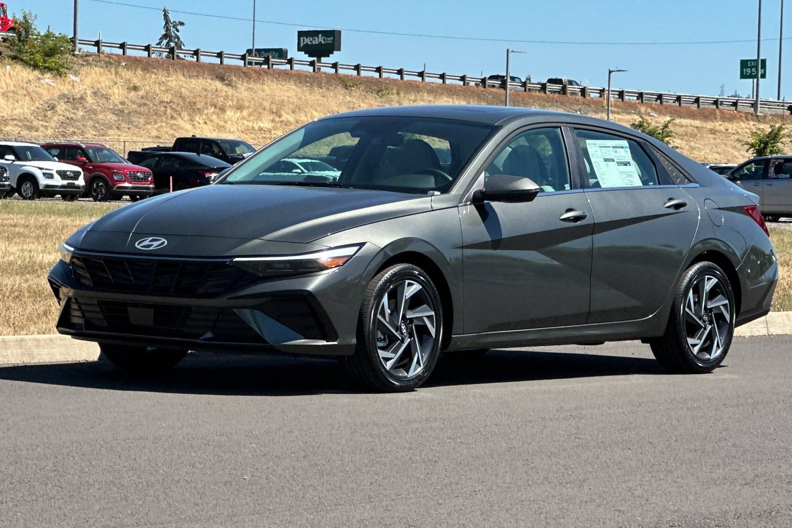 New 2026 Hyundai Elantra Limited FWD image 7