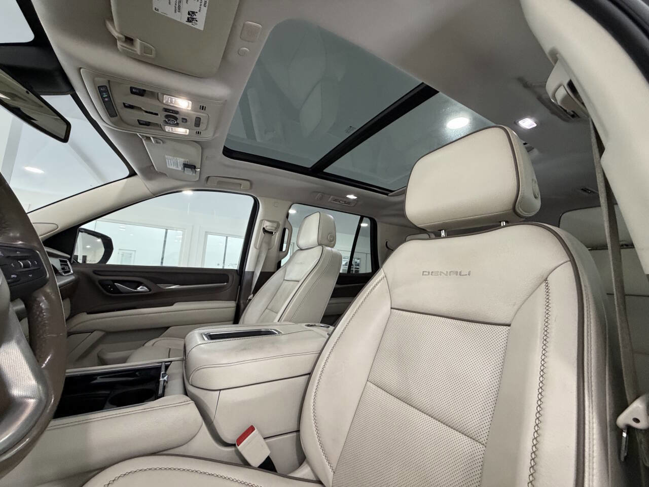 Used 2022 GMC Yukon Denali image 37
