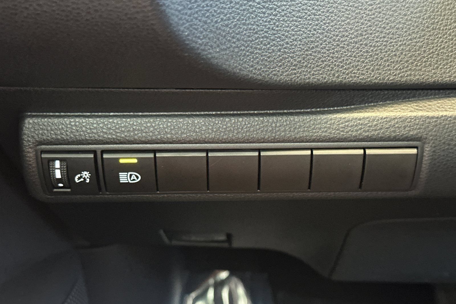 Certified 2024 Toyota Corolla LE FWD image 30