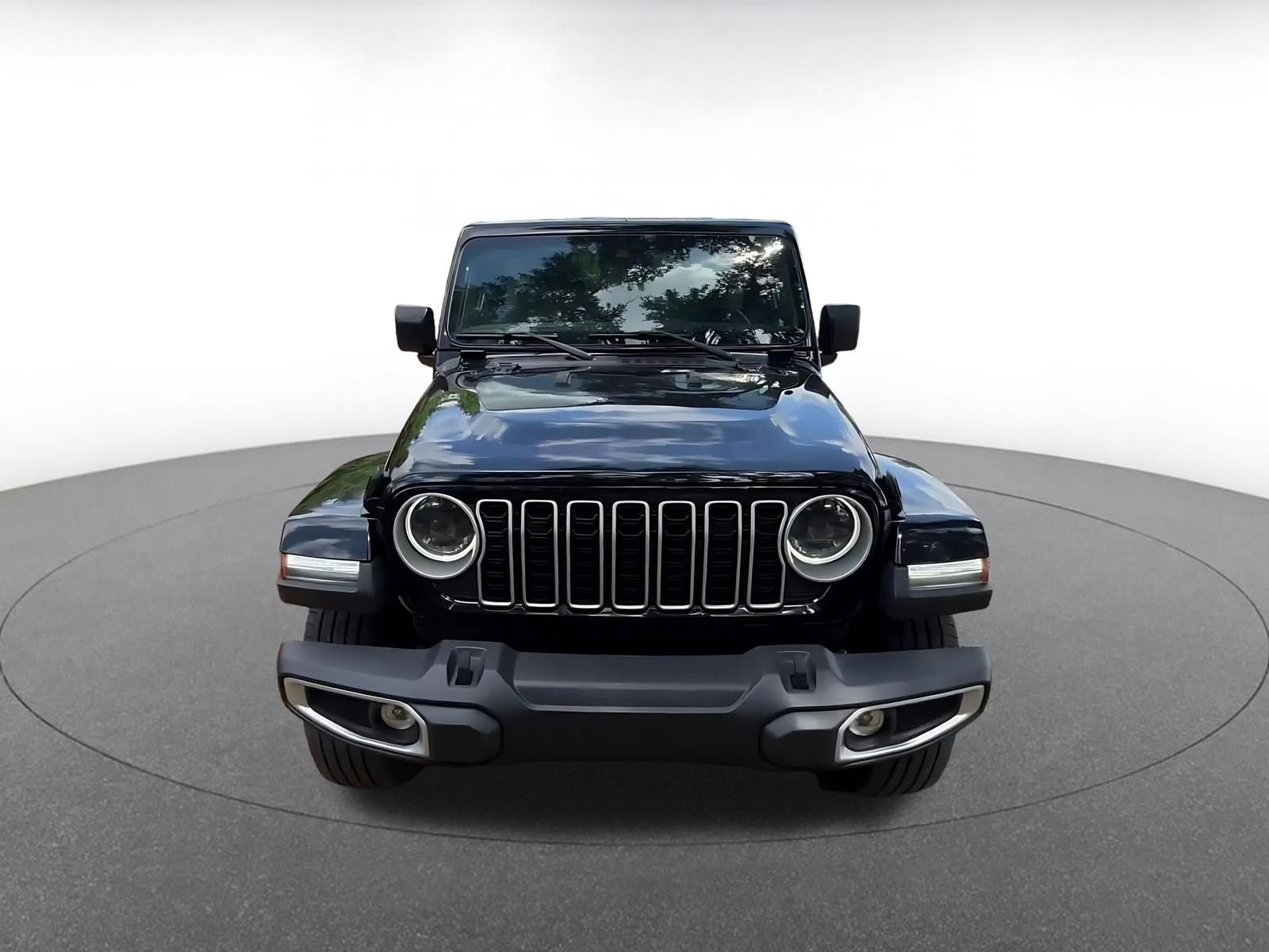 Used 2025 Jeep Wrangler Unlimited Sahara AWD/4WD image 3