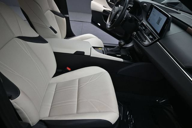 Used 2025 Lexus ES 350 Ultra Luxury FWD image 20