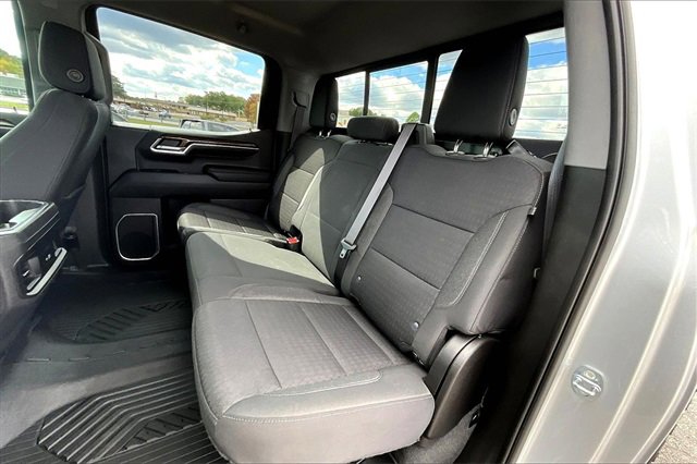 Used 2022 Chevrolet Silverado 1500 LT Trail Boss w/ Convenience Package II image 19