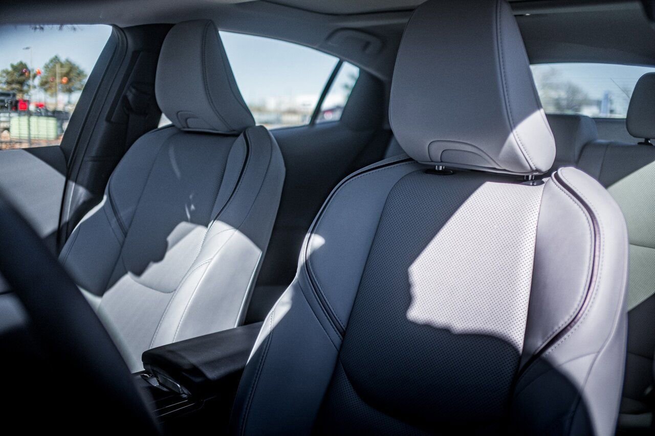 Used 2024 Toyota Prius XLE image 13