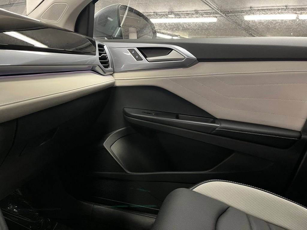 New 2026 Volkswagen Taos SEL AWD/4WD image 30