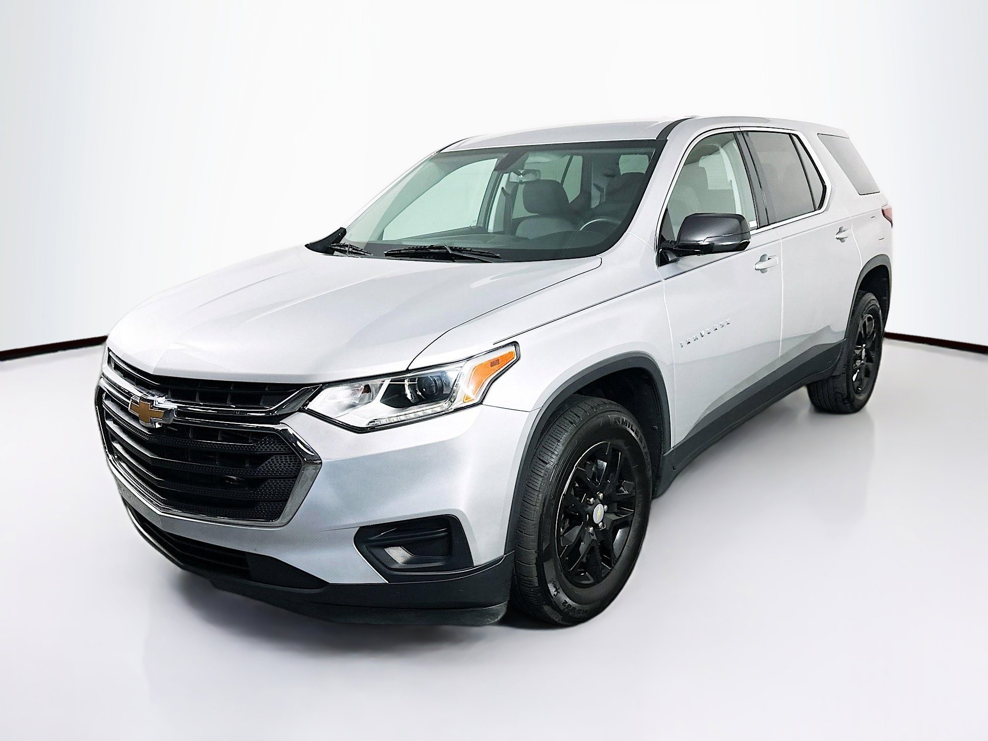 Used 2019 Chevrolet Traverse LS image 3