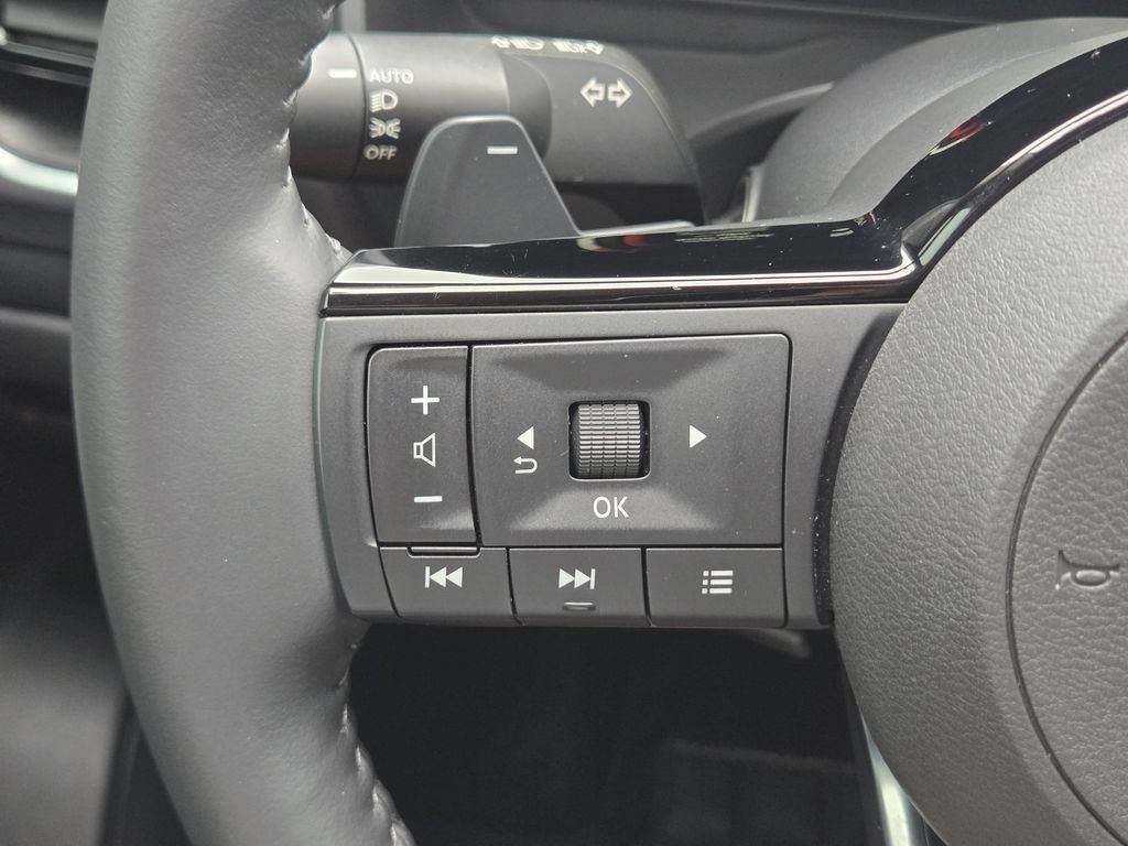 Used 2023 Nissan Rogue Platinum FWD image 30