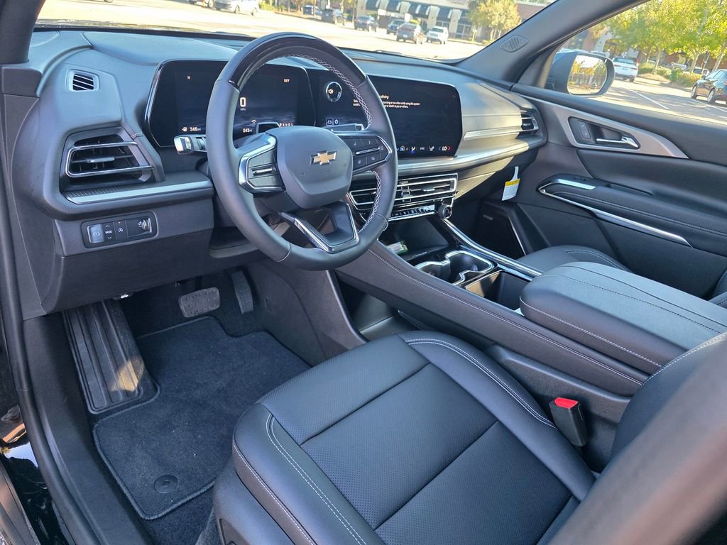 New 2025 Chevrolet Traverse LT w/ Enhanced Driving Package image 9