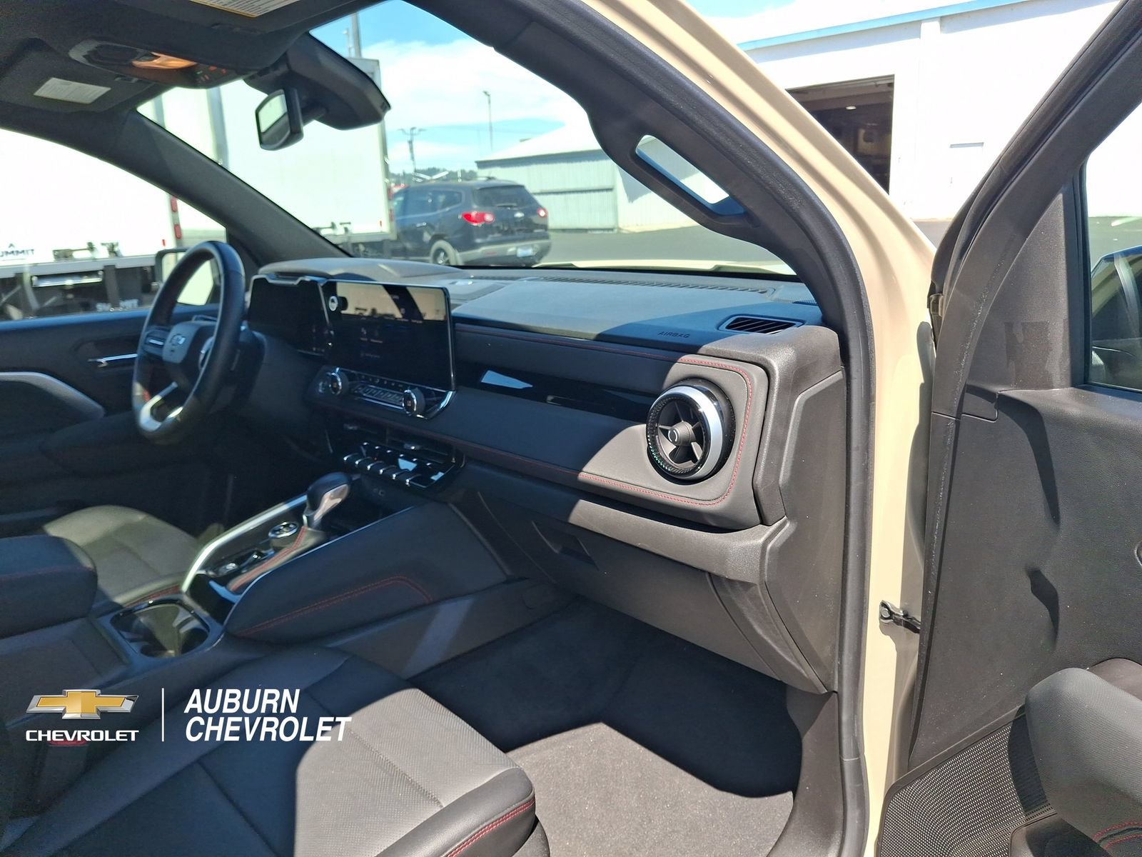 Certified 2023 Chevrolet Colorado Z71 w/ Z71 Convenience Package 2 AWD/4WD image 21