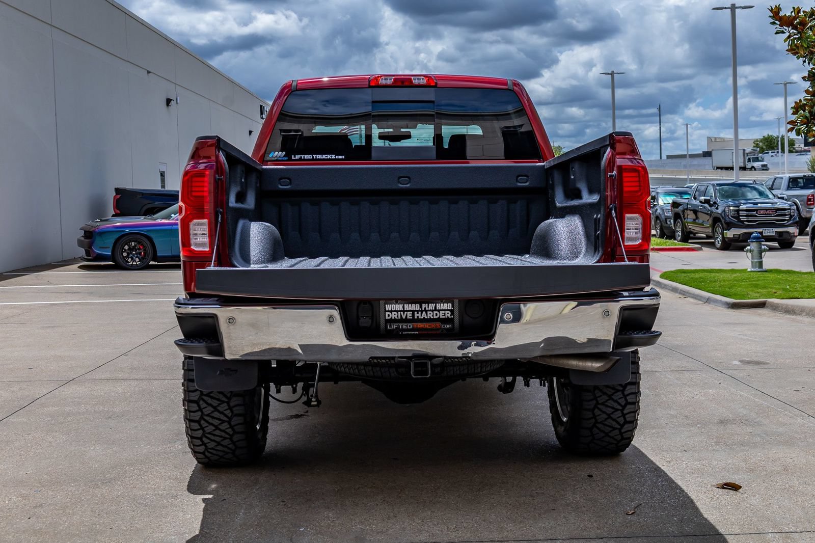 Used 2018 Chevrolet Silverado 1500 LTZ w/ Sport Package AWD/4WD image 9