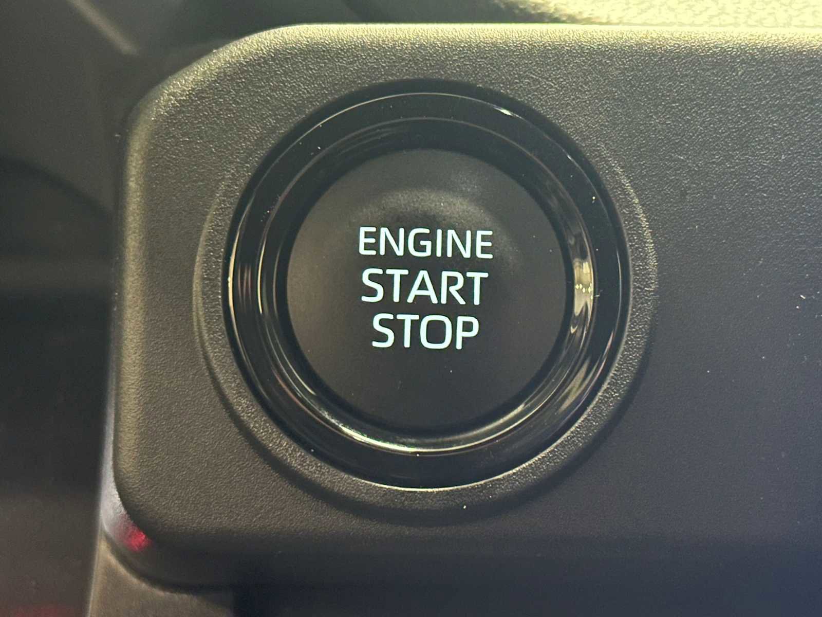 Certified 2025 Toyota Tacoma SR5 image 18