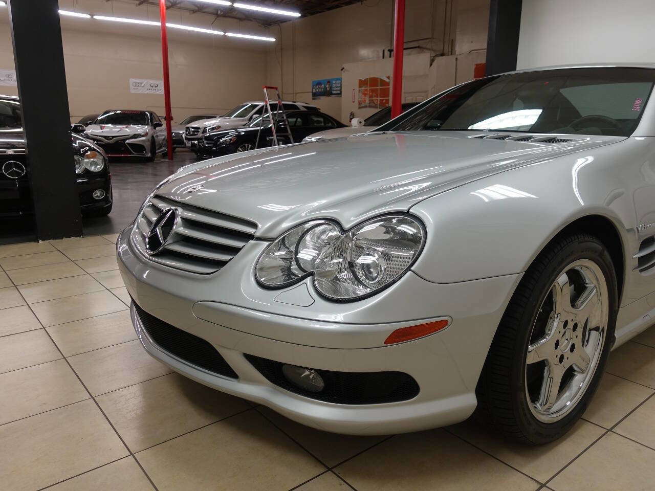 Used 2004 Mercedes-Benz SL 55 AMG image 11
