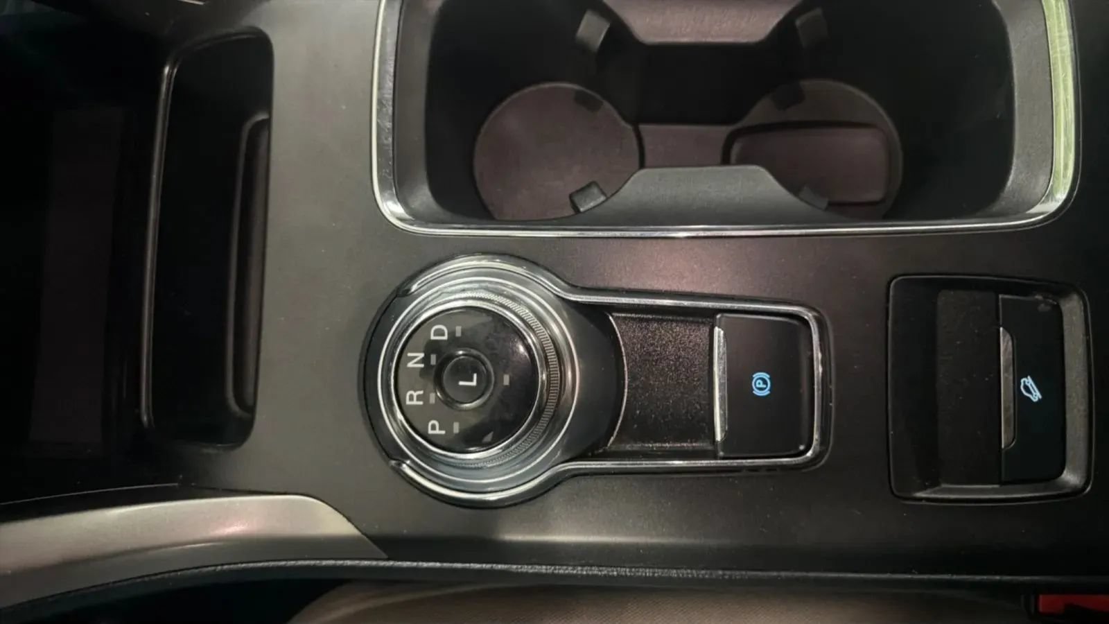 Used 2020 Ford Fusion S FWD image 12