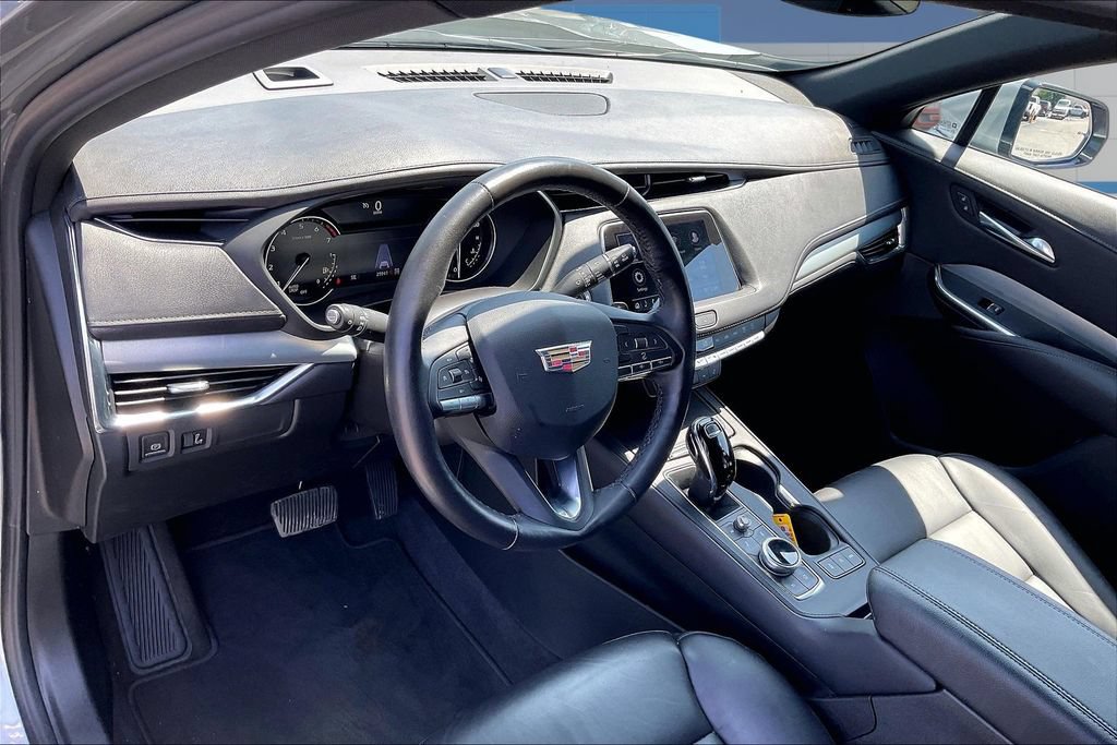 Used 2023 Cadillac XT4 Premium Luxury w/ Cold Weather Package AWD/4WD image 17