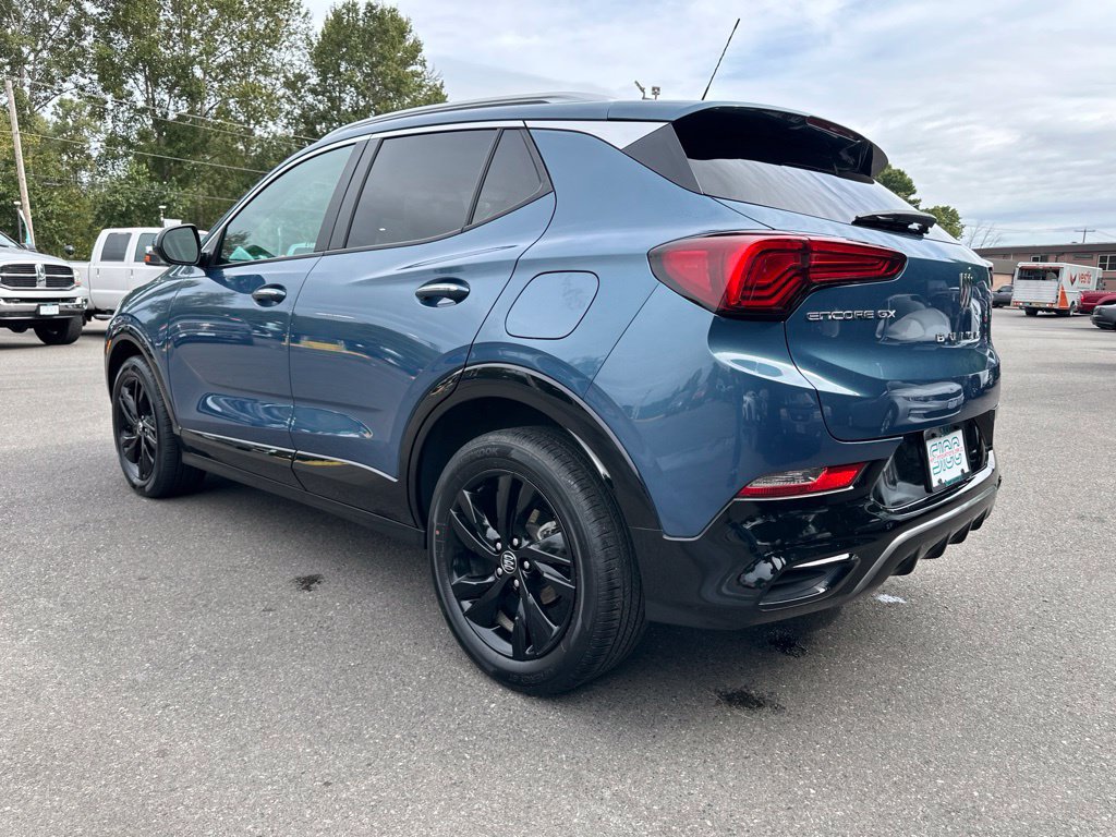 Used 2024 Buick Encore GX Sport Touring FWD image 4