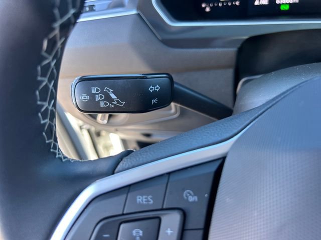 Used 2023 Volkswagen Tiguan SE image 14